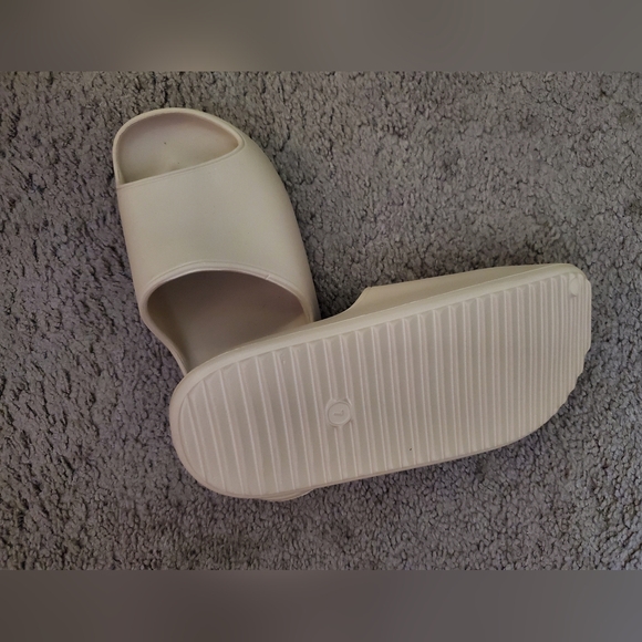 Wild Fable beige slides - Picture 2 of 2